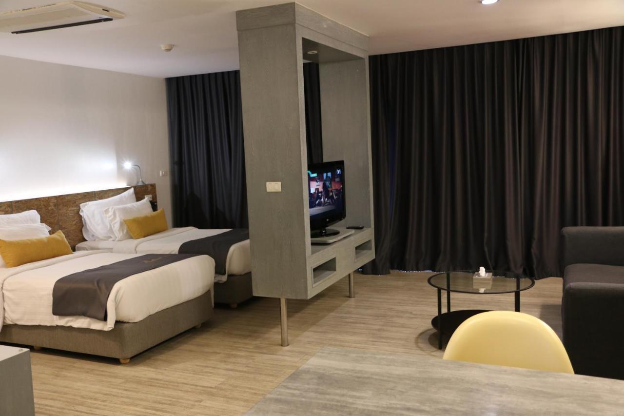 Junior Suite Twin with Balcony