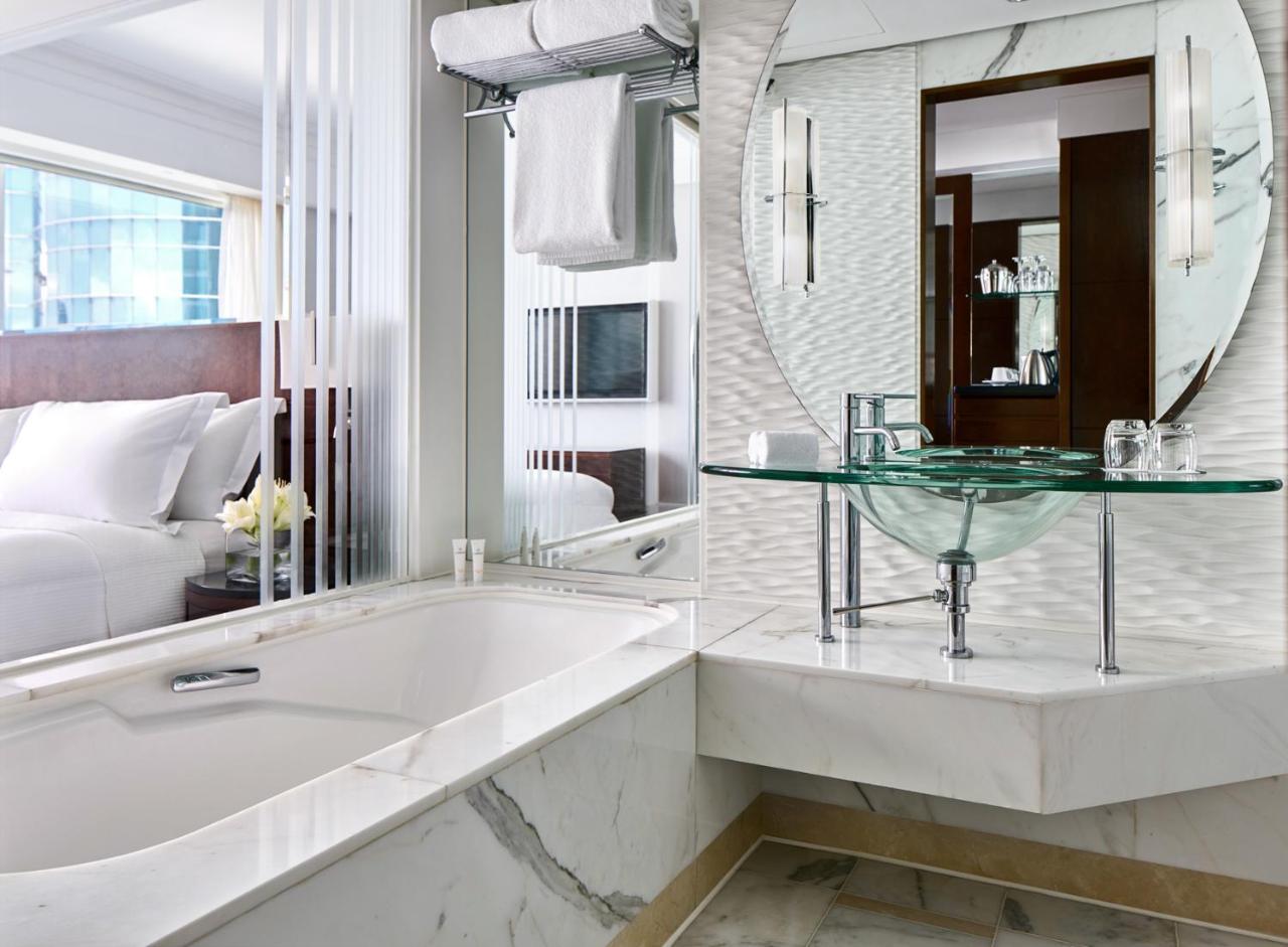 – Club One-Bedroom Suite & Hotel Credit,721231846:JPEG