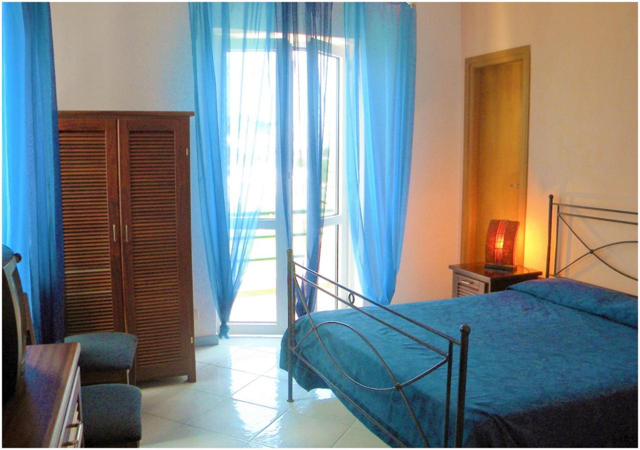Triple Room with Sea View