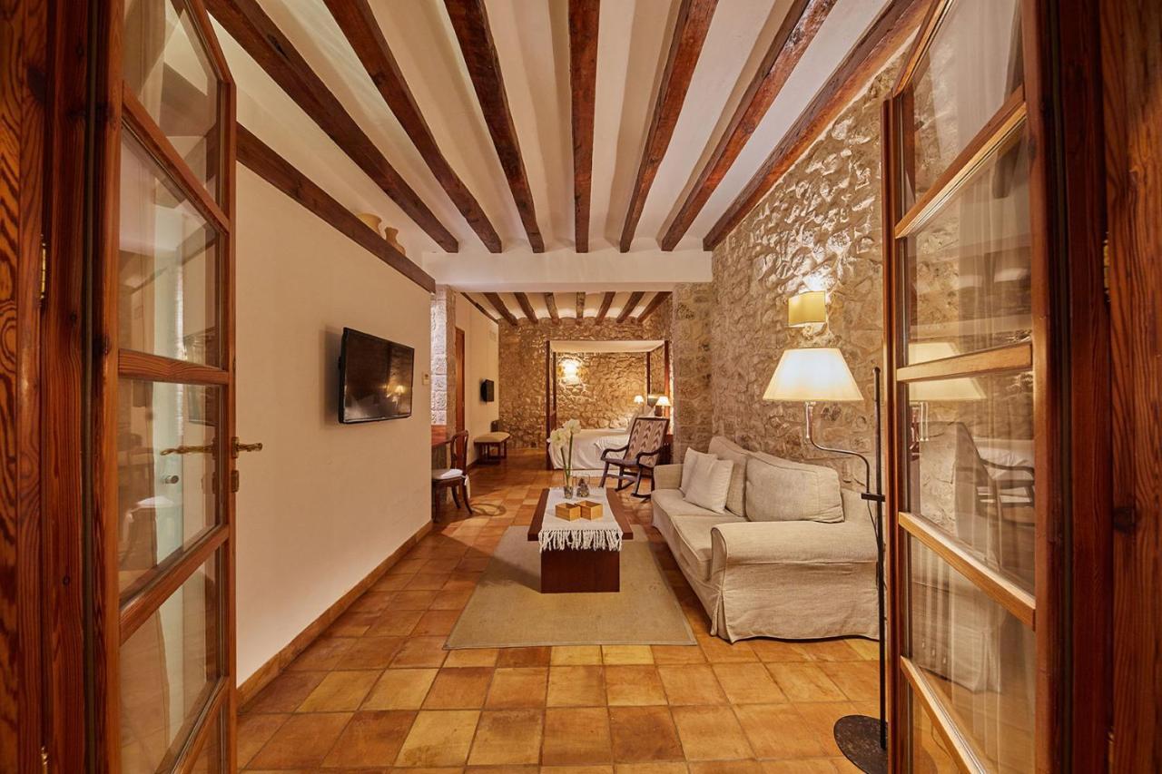 Suite with Hot Tub