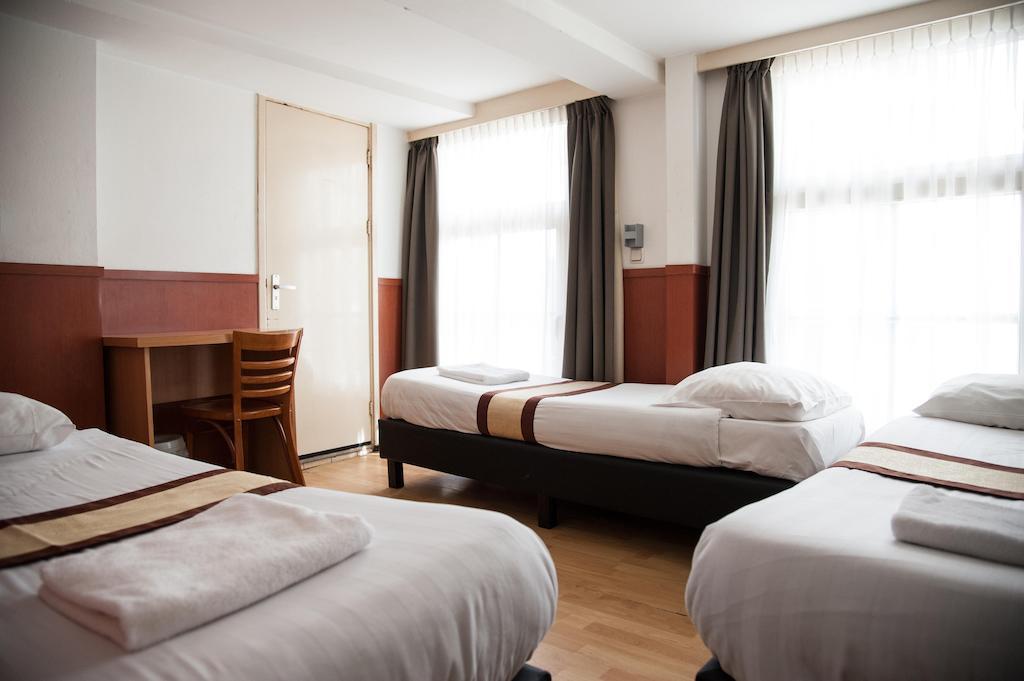 Triple Room,688380153:JPEG