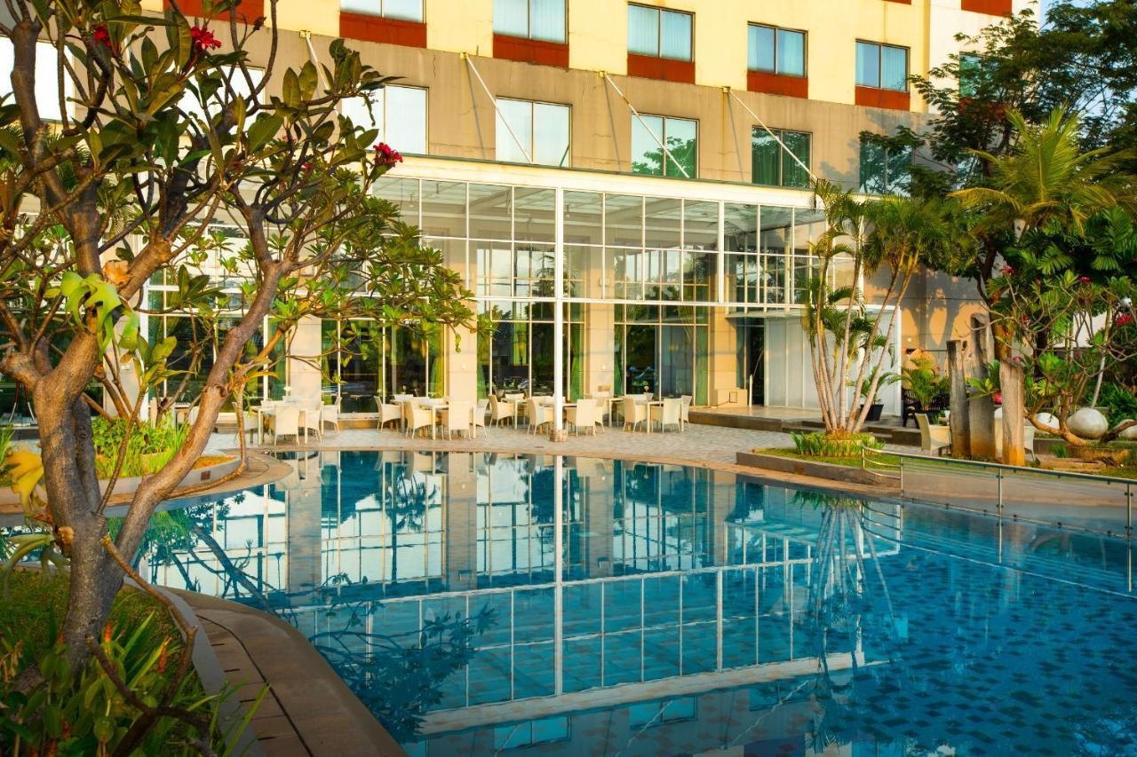 Club Premier Twin Room