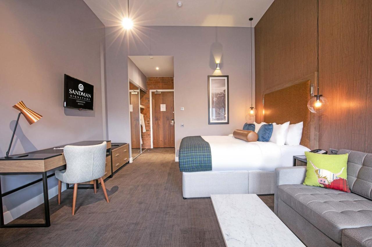 Deluxe Room, 1 King Bed, Sofa Bed