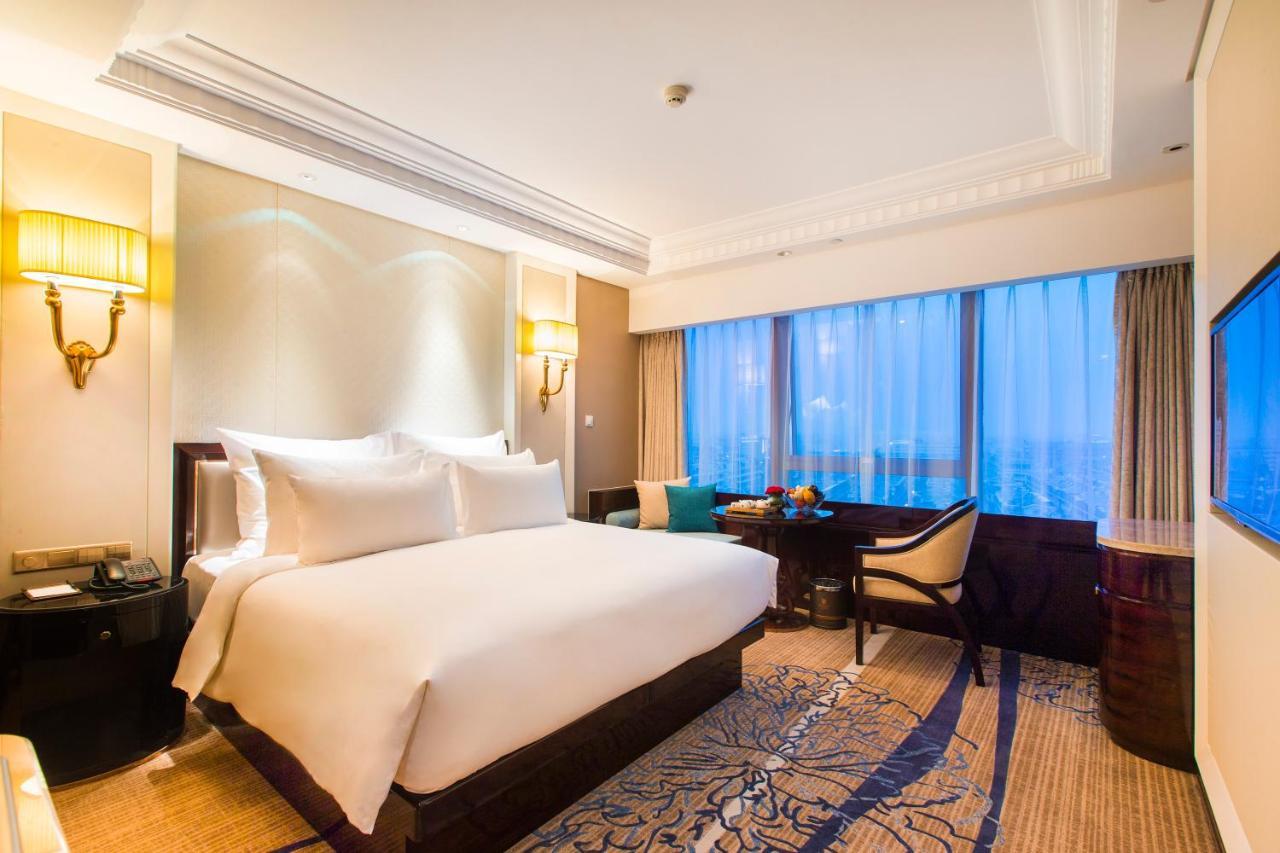 Superior Room with City View - Special