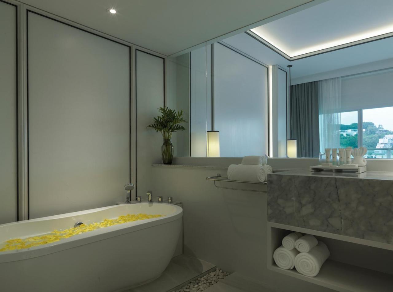 Deluxe Double or Twin Room with Pool View