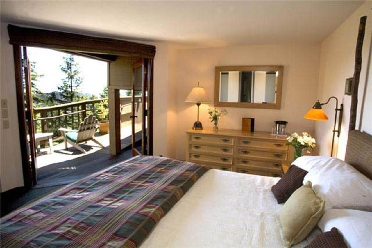 King Room with Spa Bath and View