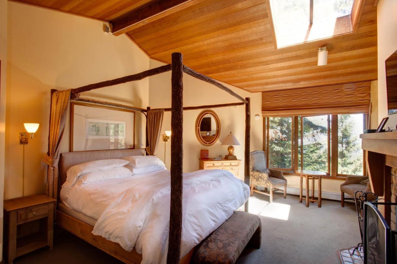 King Room with Spa Bath and Fireplace