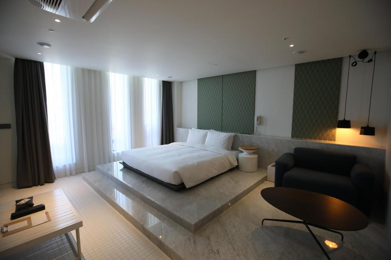 Balcony Suite