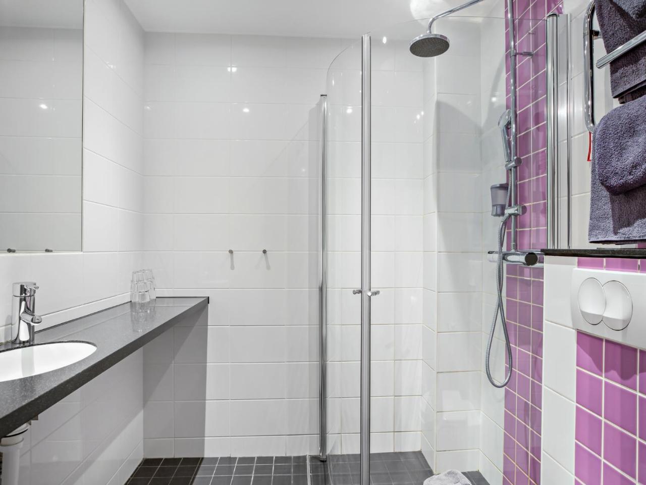 Economy Double Room without Window,727371763:JPEG