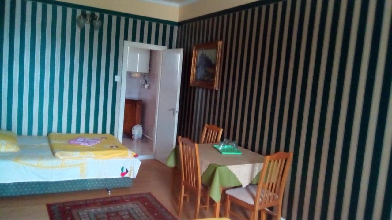 Családi szoba fürdőszobával