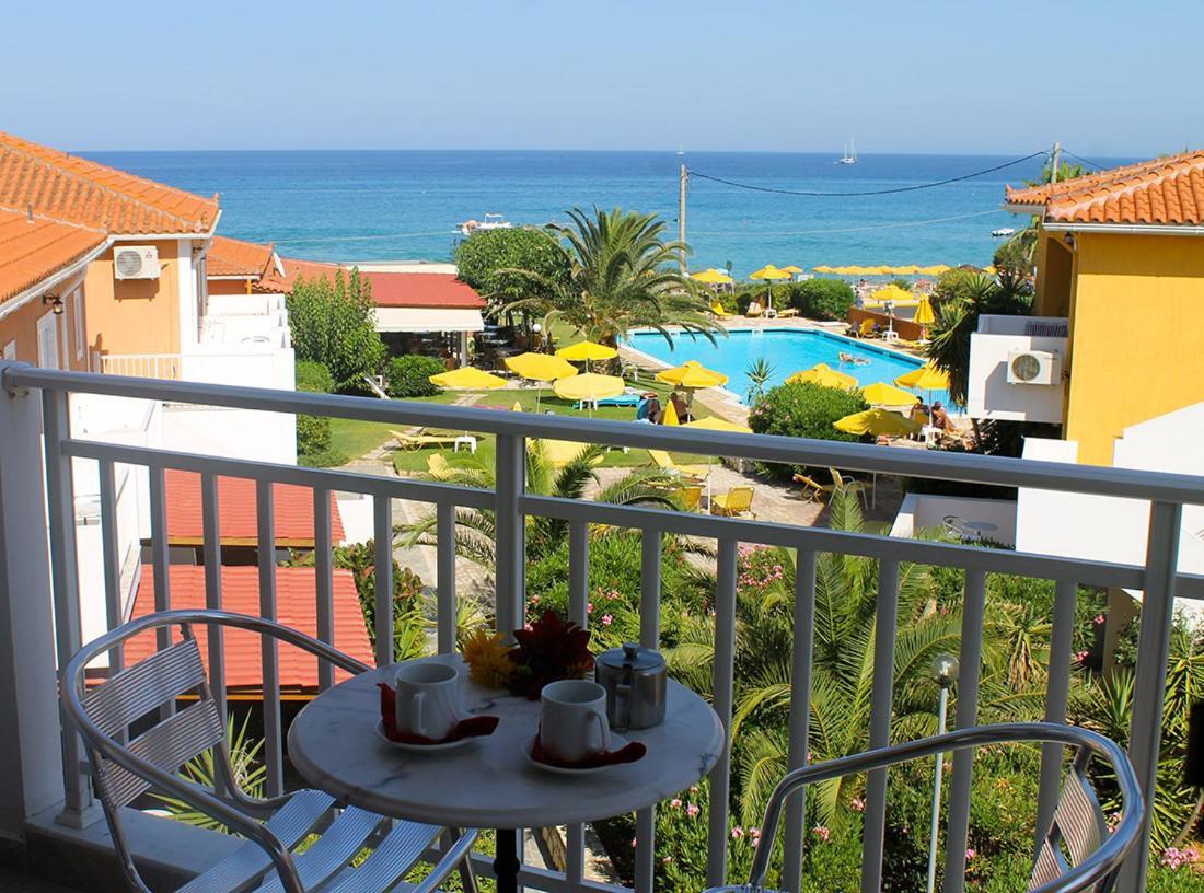 Double or Twin Room with Sea View