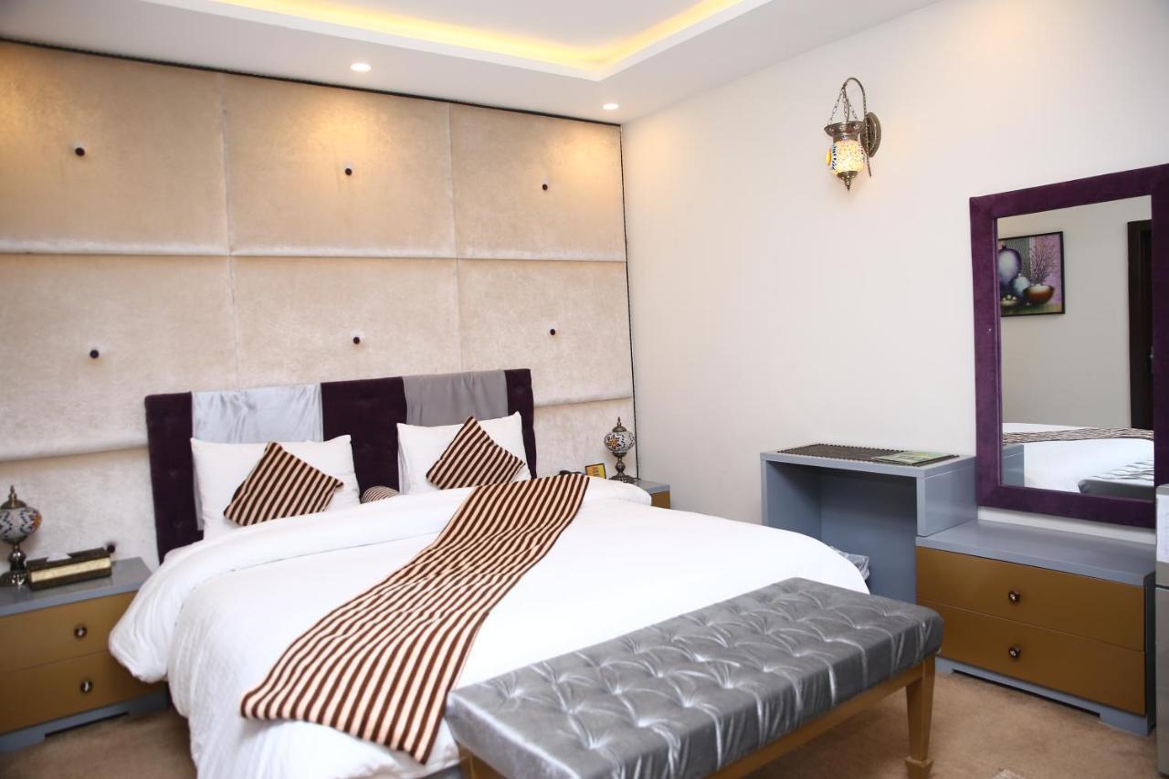 Standard Suite