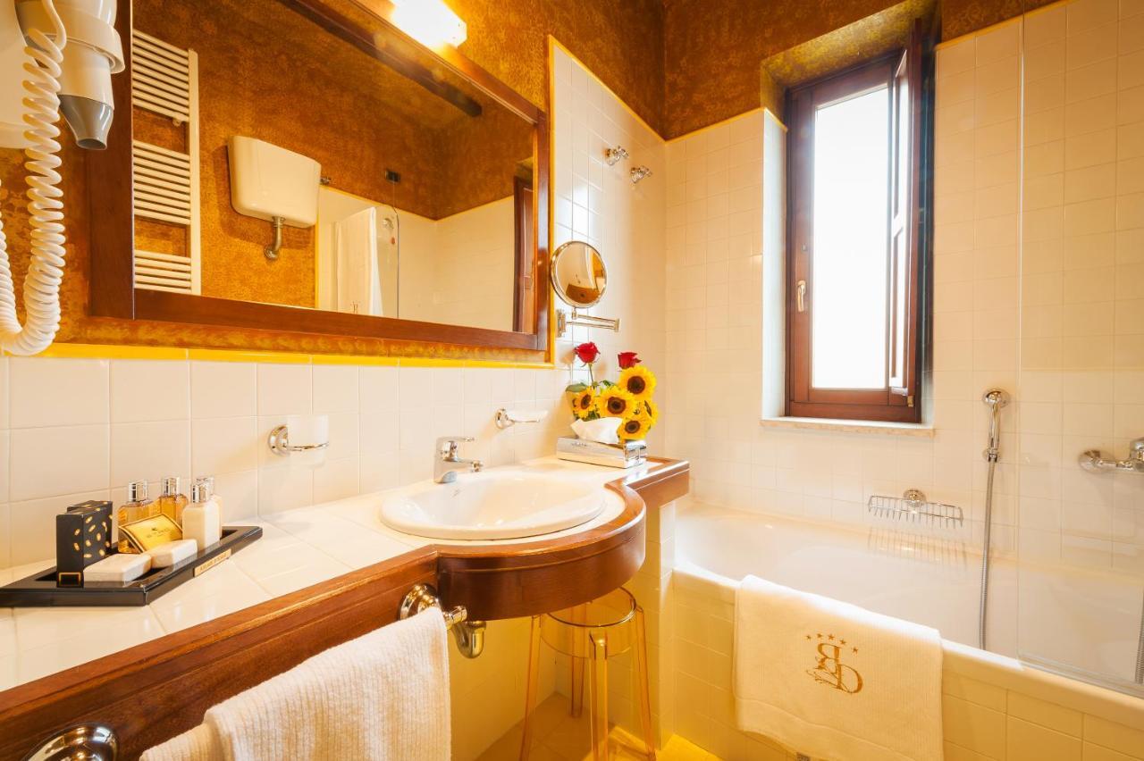 Two Connecting Double Rooms