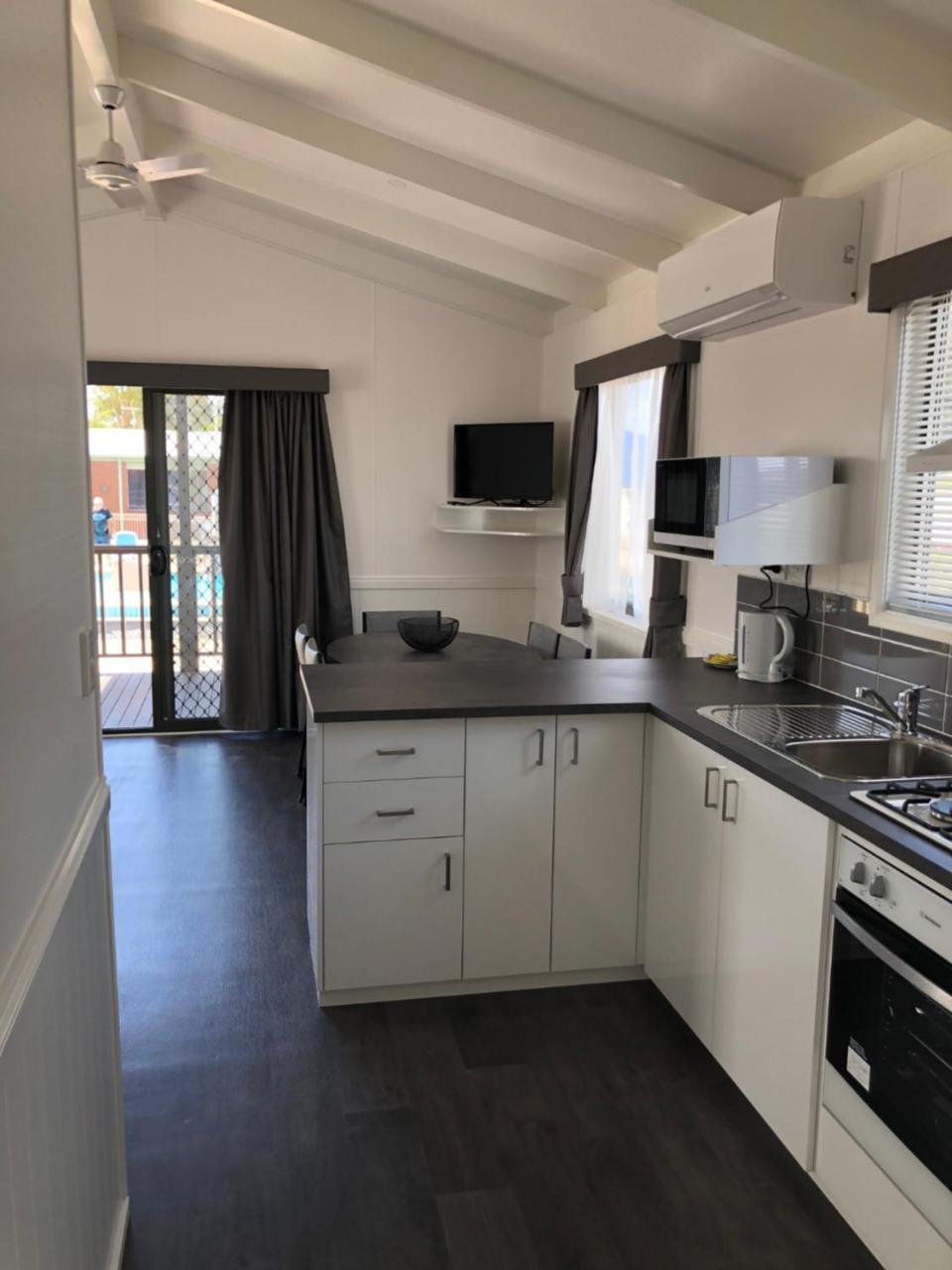Deluxe Three-Bedroom Cabin (No Pets)