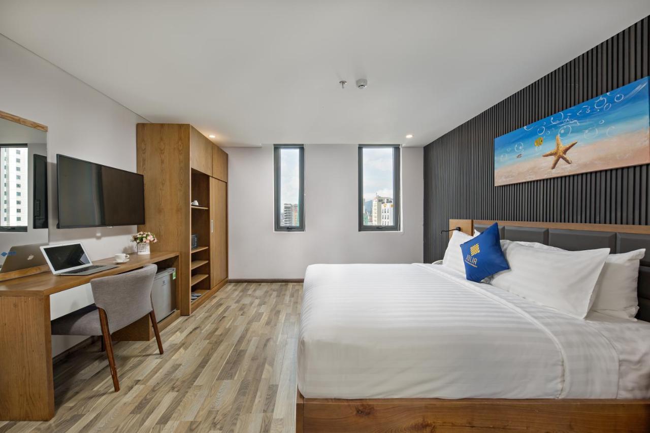 Deluxe King Room with City View