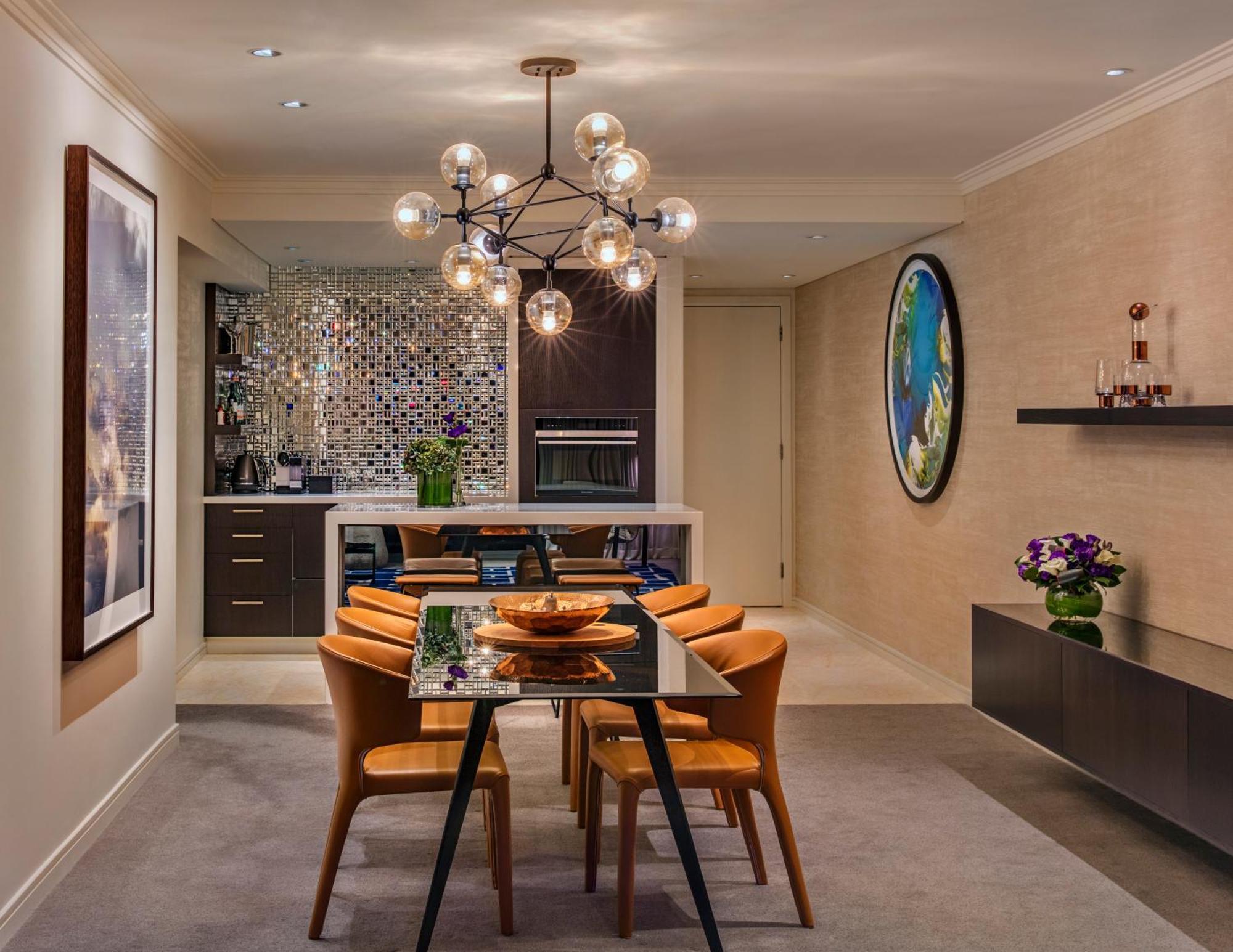 Three-Bedroom Suite with Harbour View