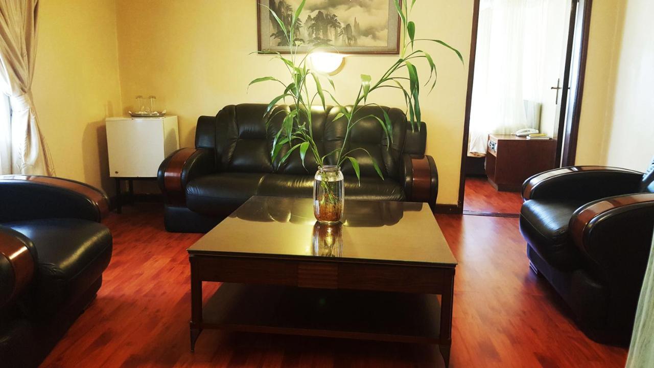 Deluxe Family Suite