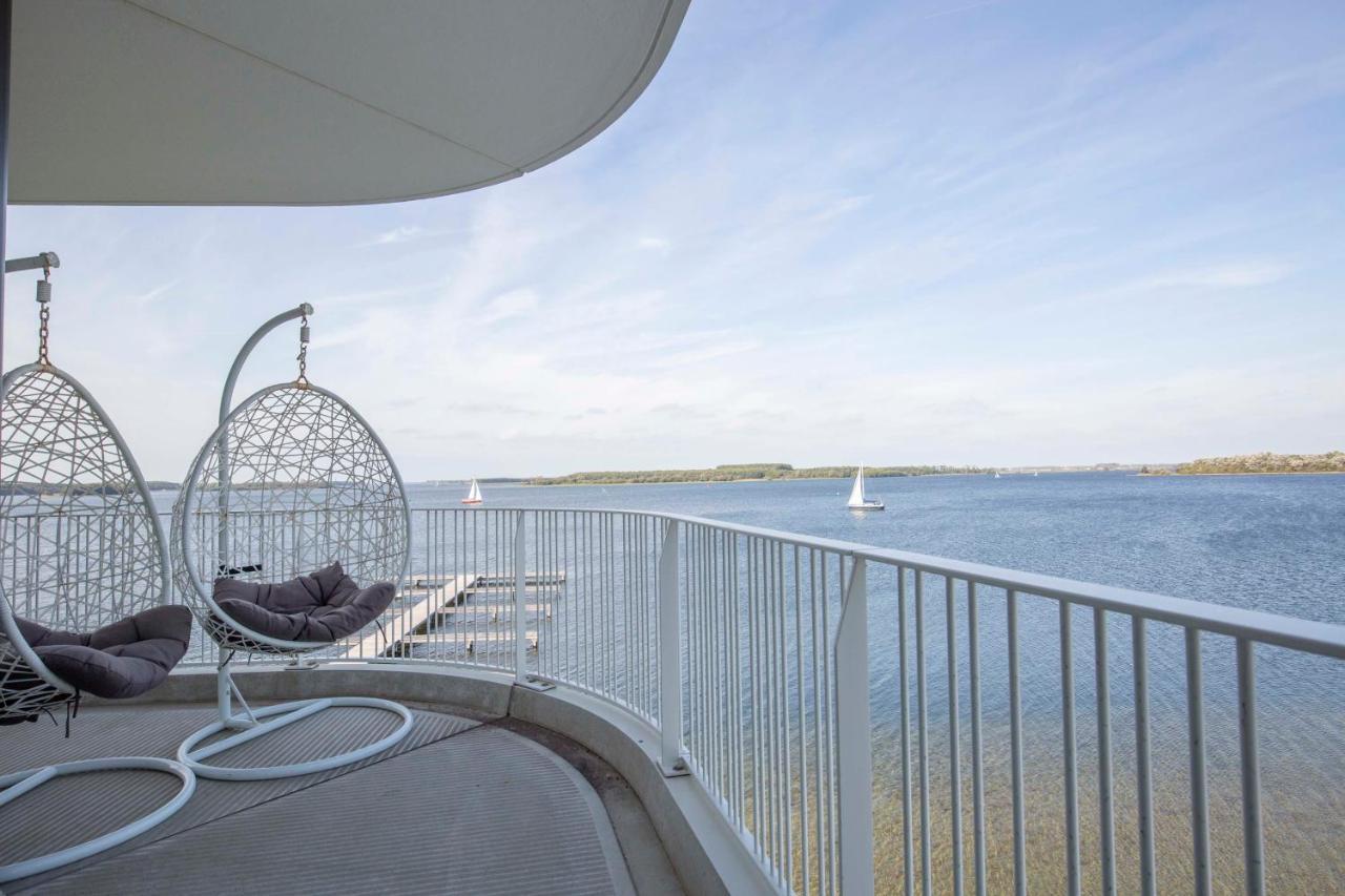 Executive Kamer met Uitzicht op het Meer