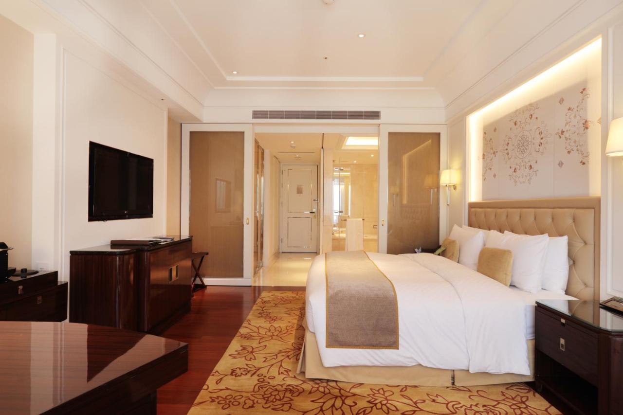 Okura King Room