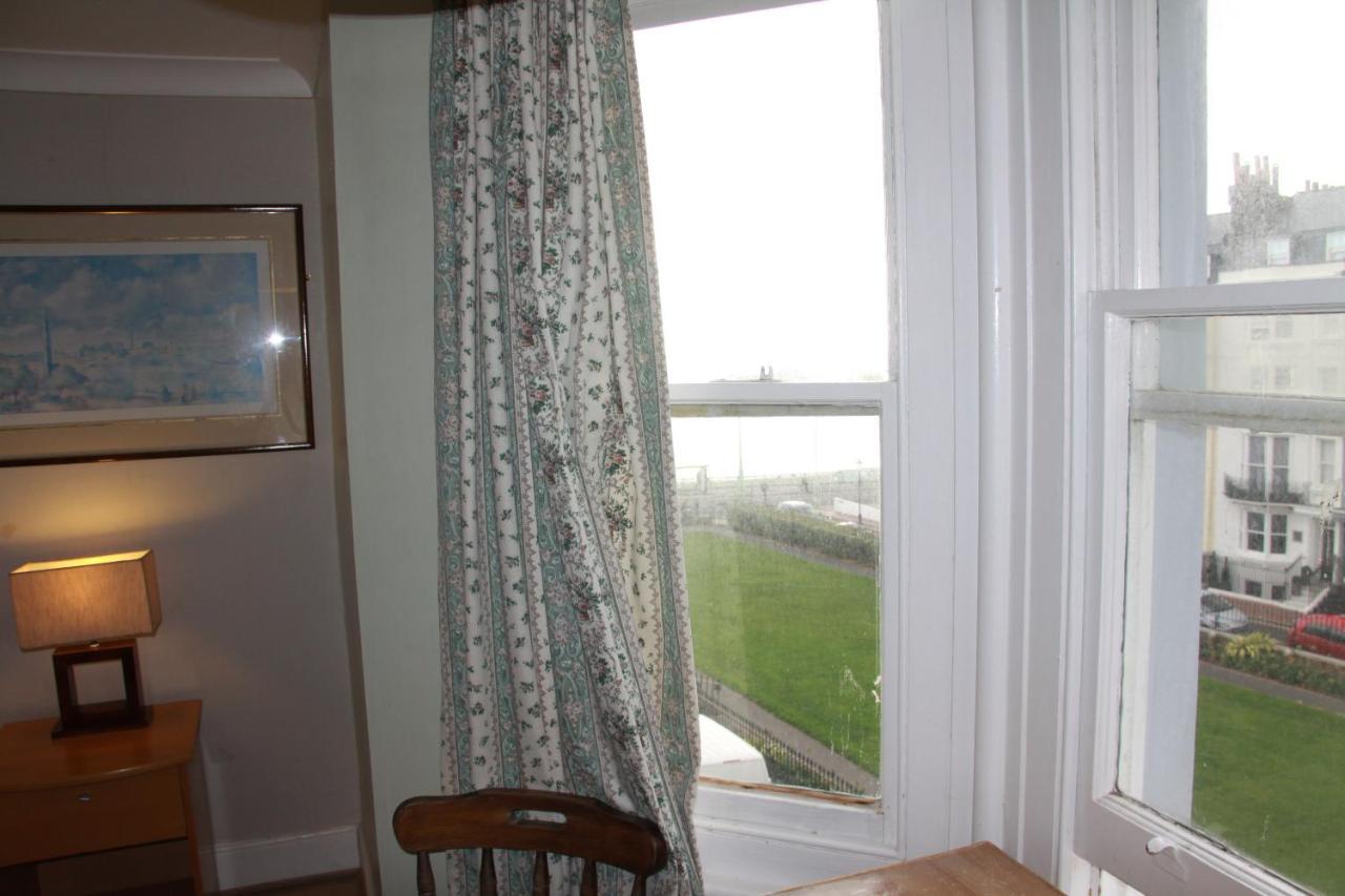 Tweepersoonskamer met Balkon en Uitzicht op Zee