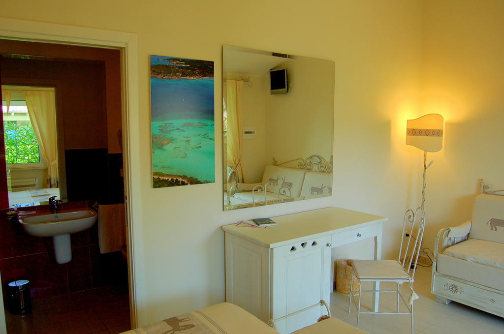 Superior Family Room (2 Adults + 2 Children)