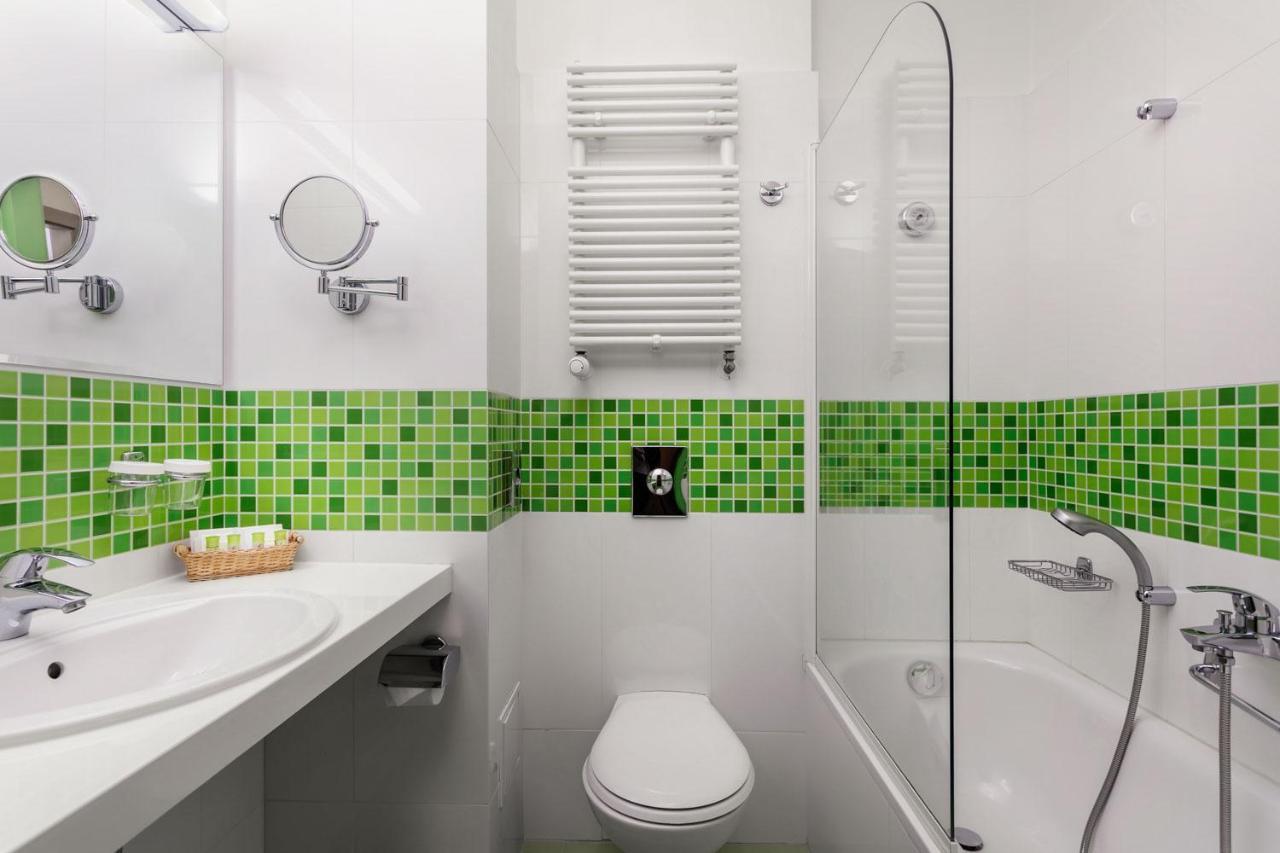 Double or Twin Room Wellness Access,1153372200:JPEG