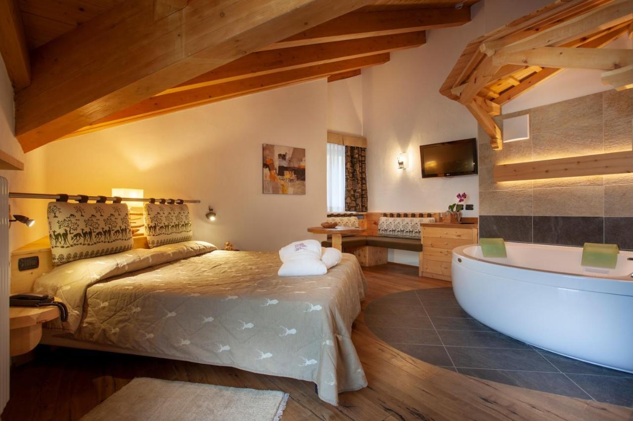 Suite with Spa Bath