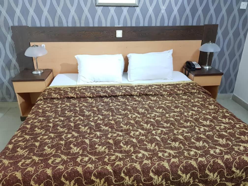 Standard Double Room,738549250:JPEG