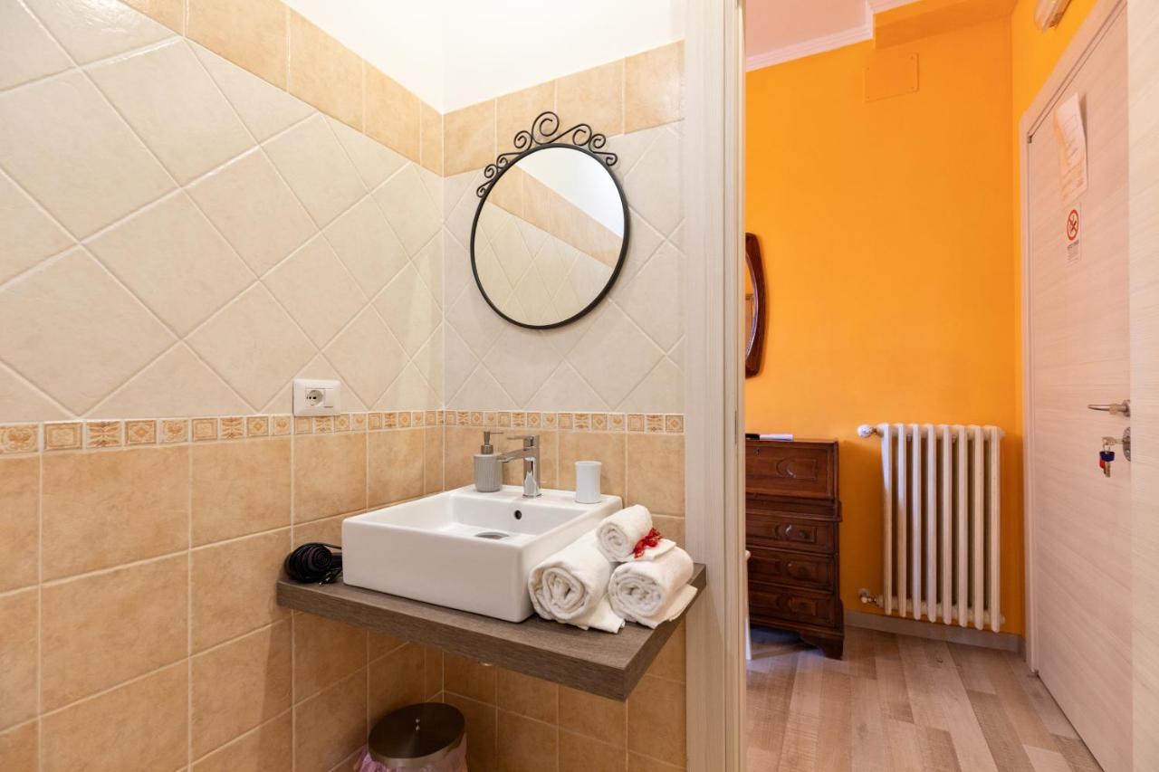 Double Room Private Bathroom,738775912:JPEG