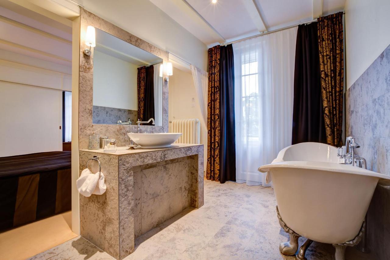 Suite with Garden View