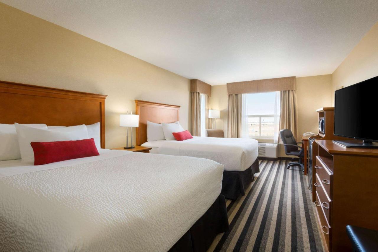 Queen Room with Two Queen Beds - Non-Smoking