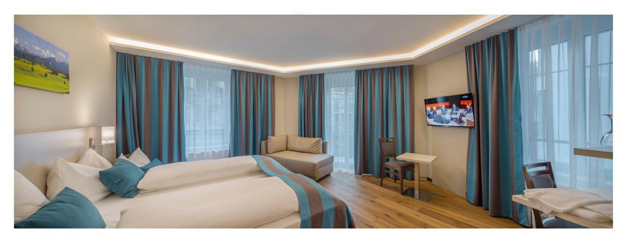 Family Room,739118107:JPEG
