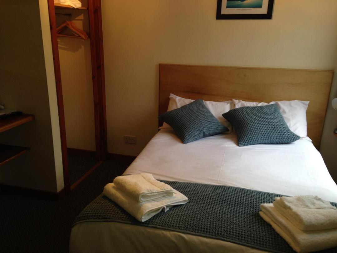 Double Room,741996106:JPEG