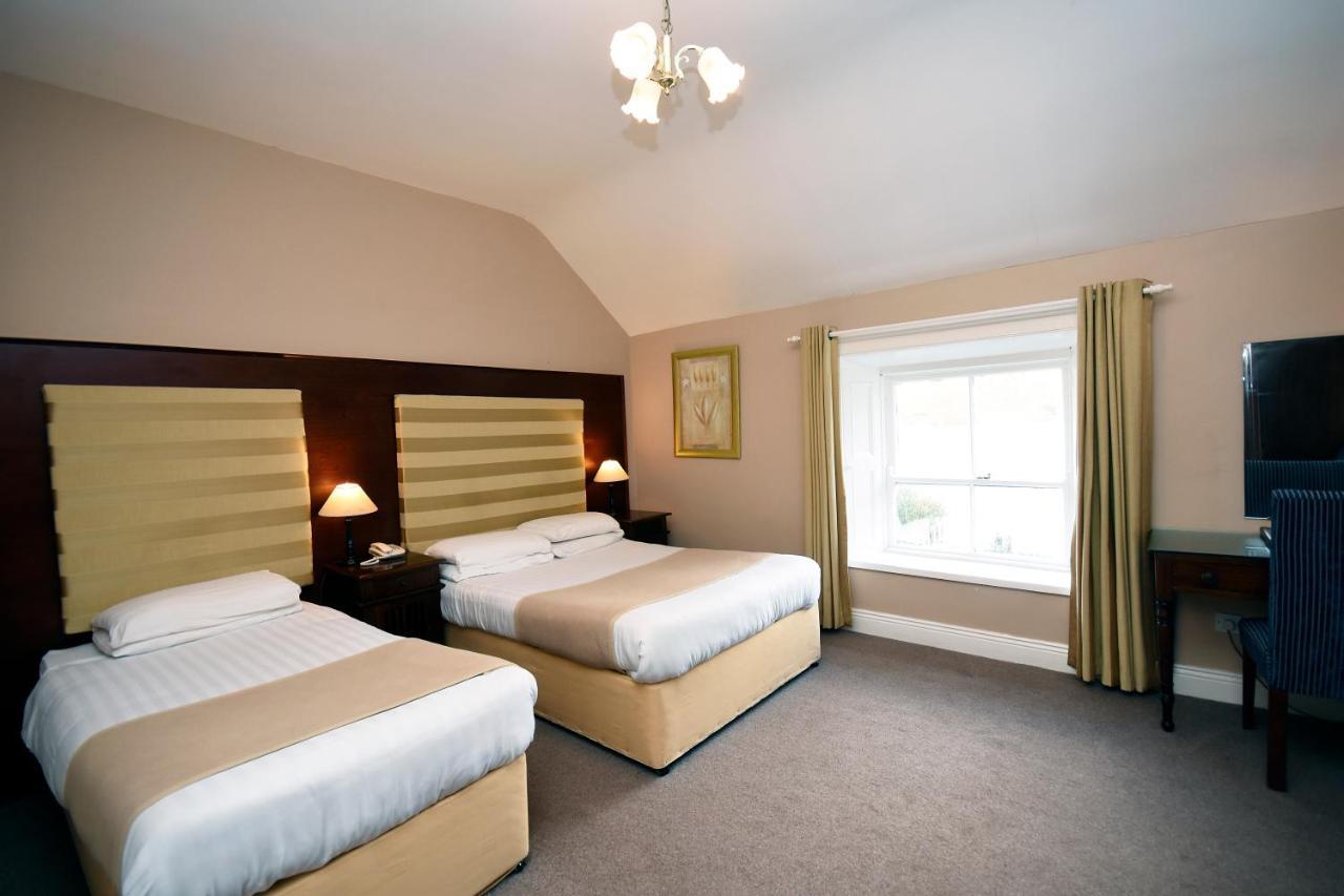 Standard Triple Room with Sea View