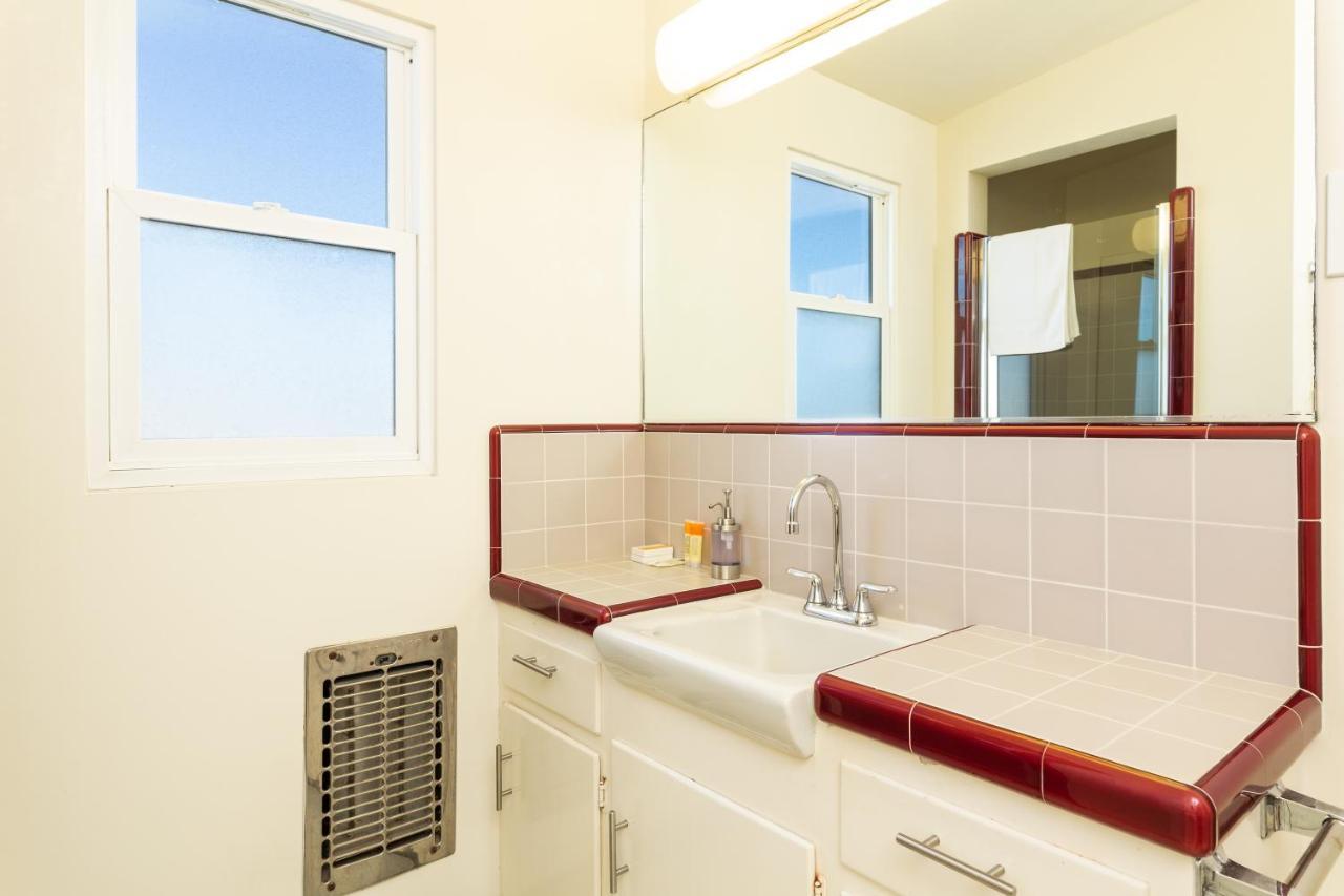 Two-Bedroom Two Bath Apartment with Ocean view