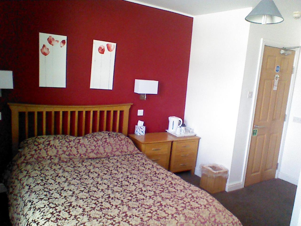 Double Room with Private Bathroom,635850147:JPEG