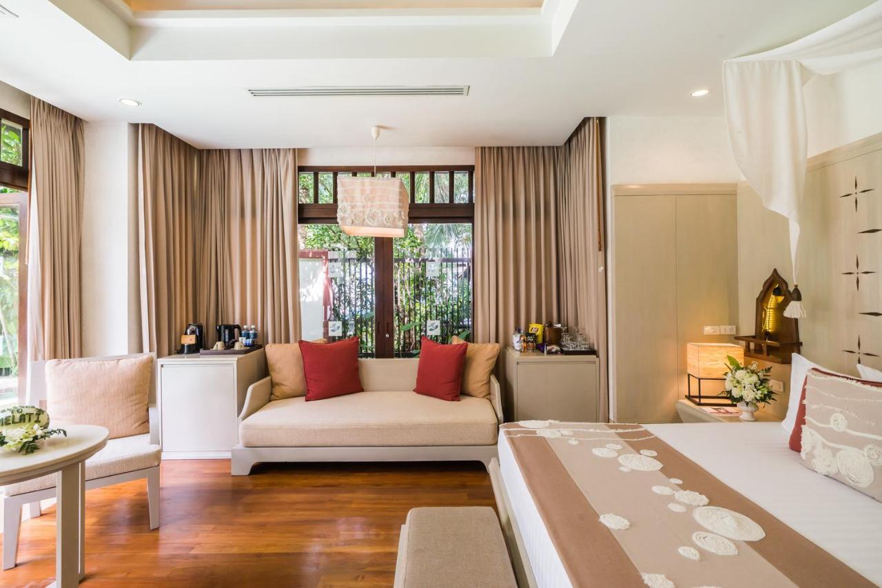 Presidential Suite with Round Trip Airport Transfer