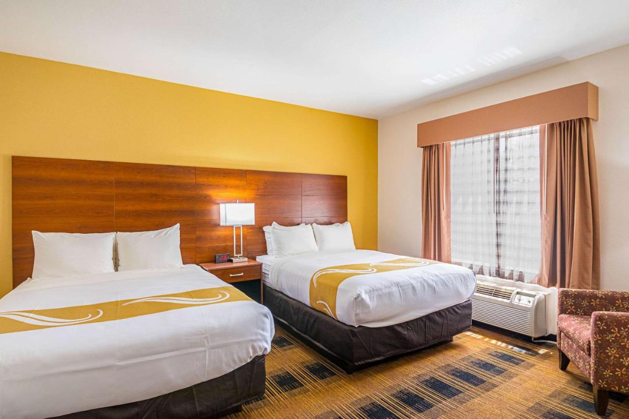 Queen Suite with Two Queen Beds - Non-Smoking