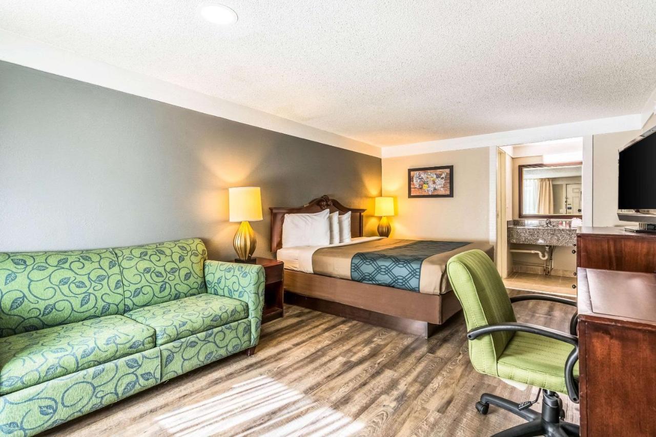 King Room - Accessible/Non-Smoking