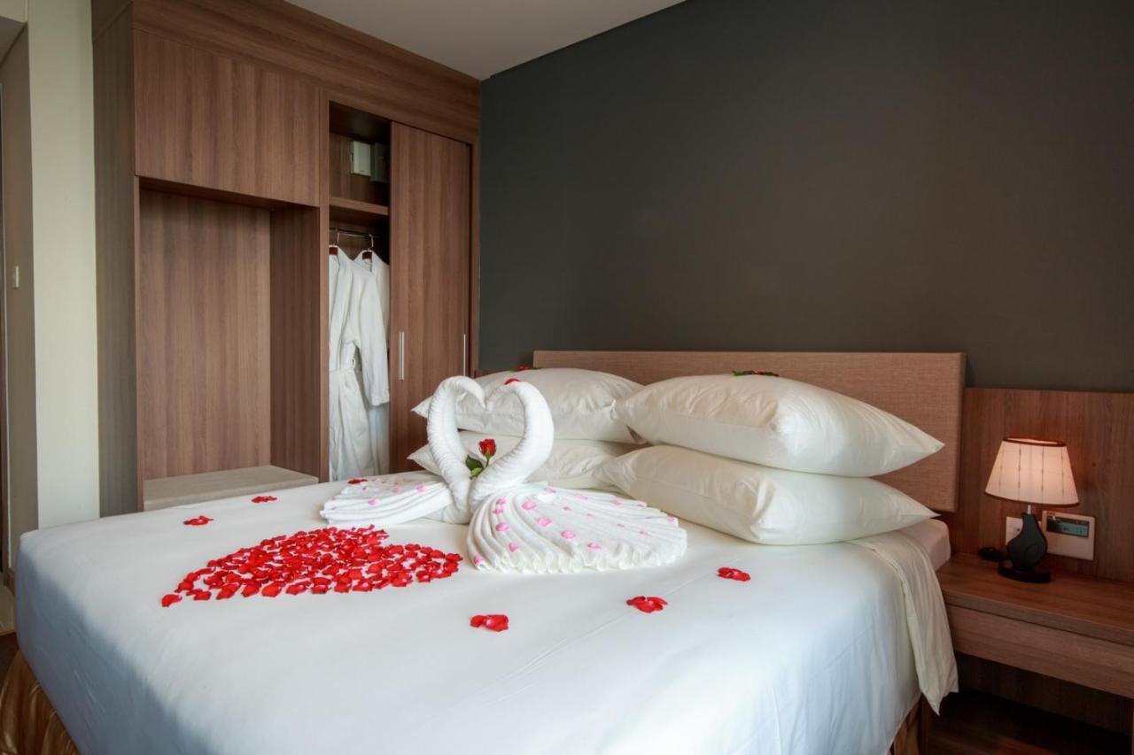Standard Double Room with no Window