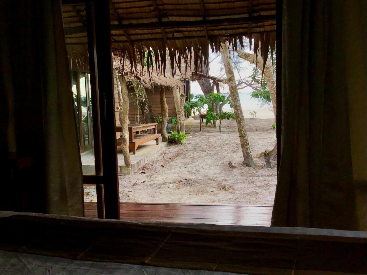 Deluxe Wooden Partial Sea View