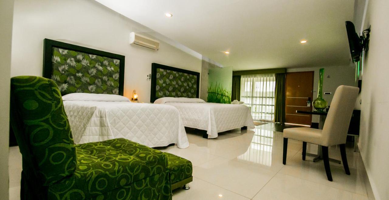 Suite with Hot Tub