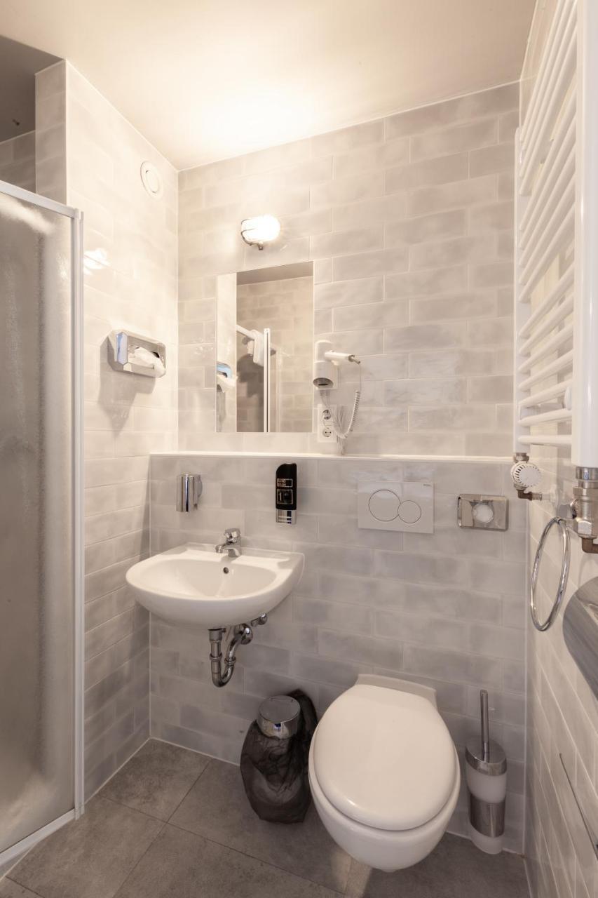 Twin room for Single use