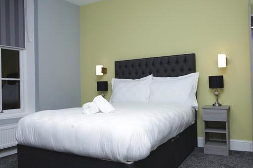 Double Room,726679936:JPEG