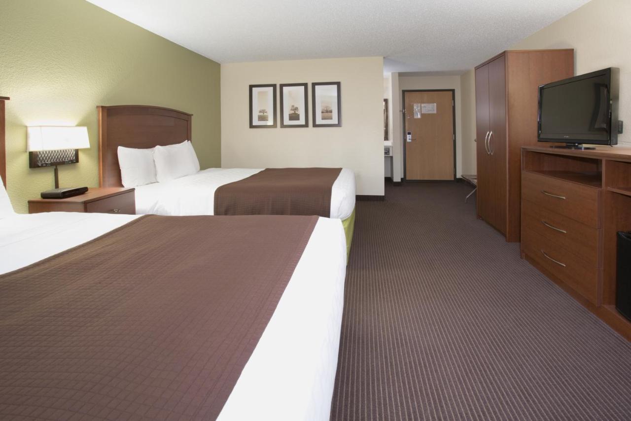Queen Room Two Queen Beds