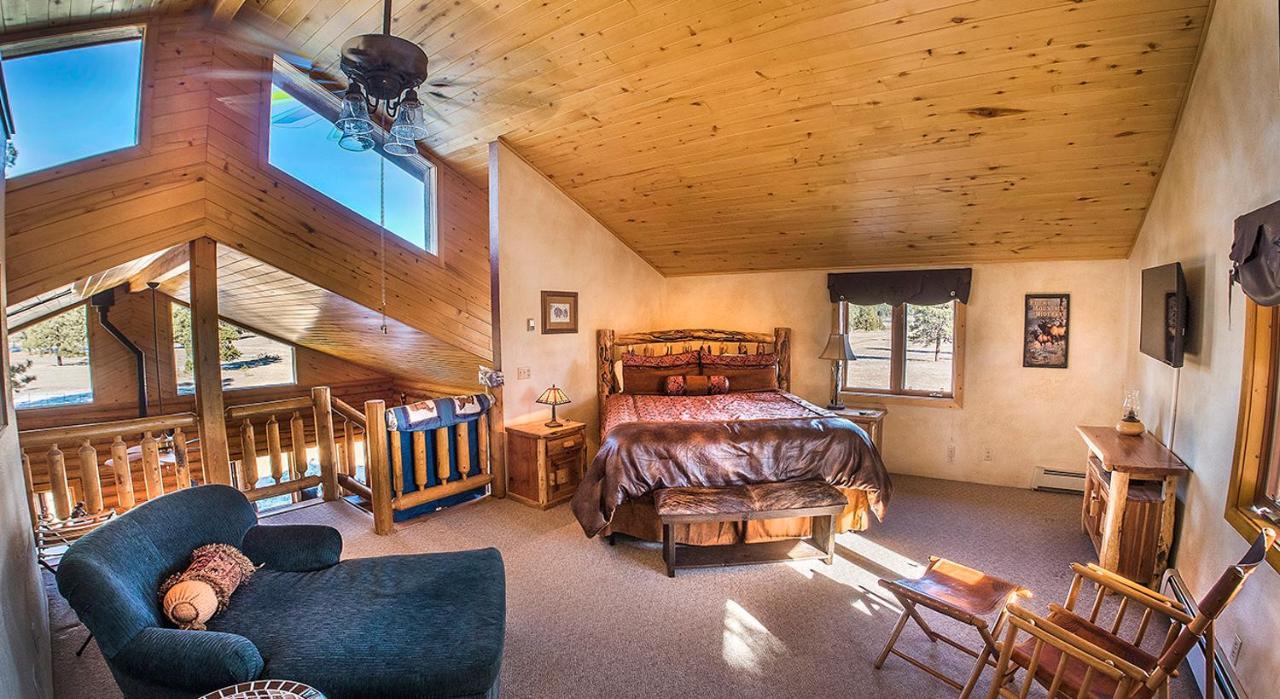Deluxe King Suite Loft,746473085:JPEG
