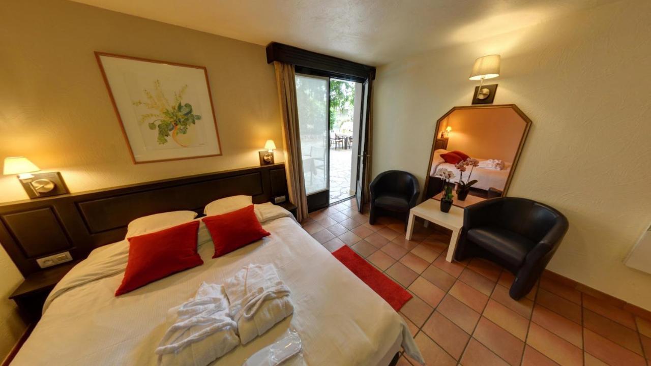 Double Room with Pool View