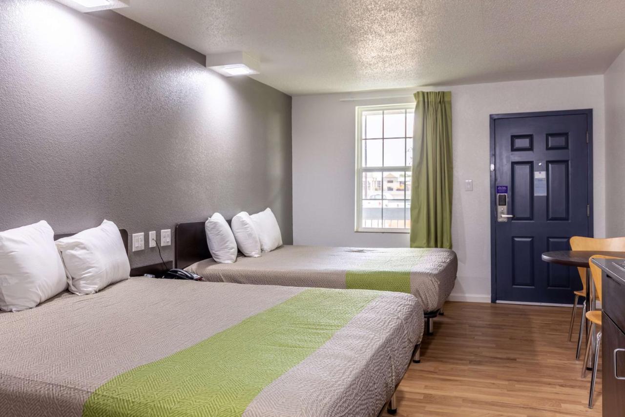 Deluxe Quadruple Room Smoking