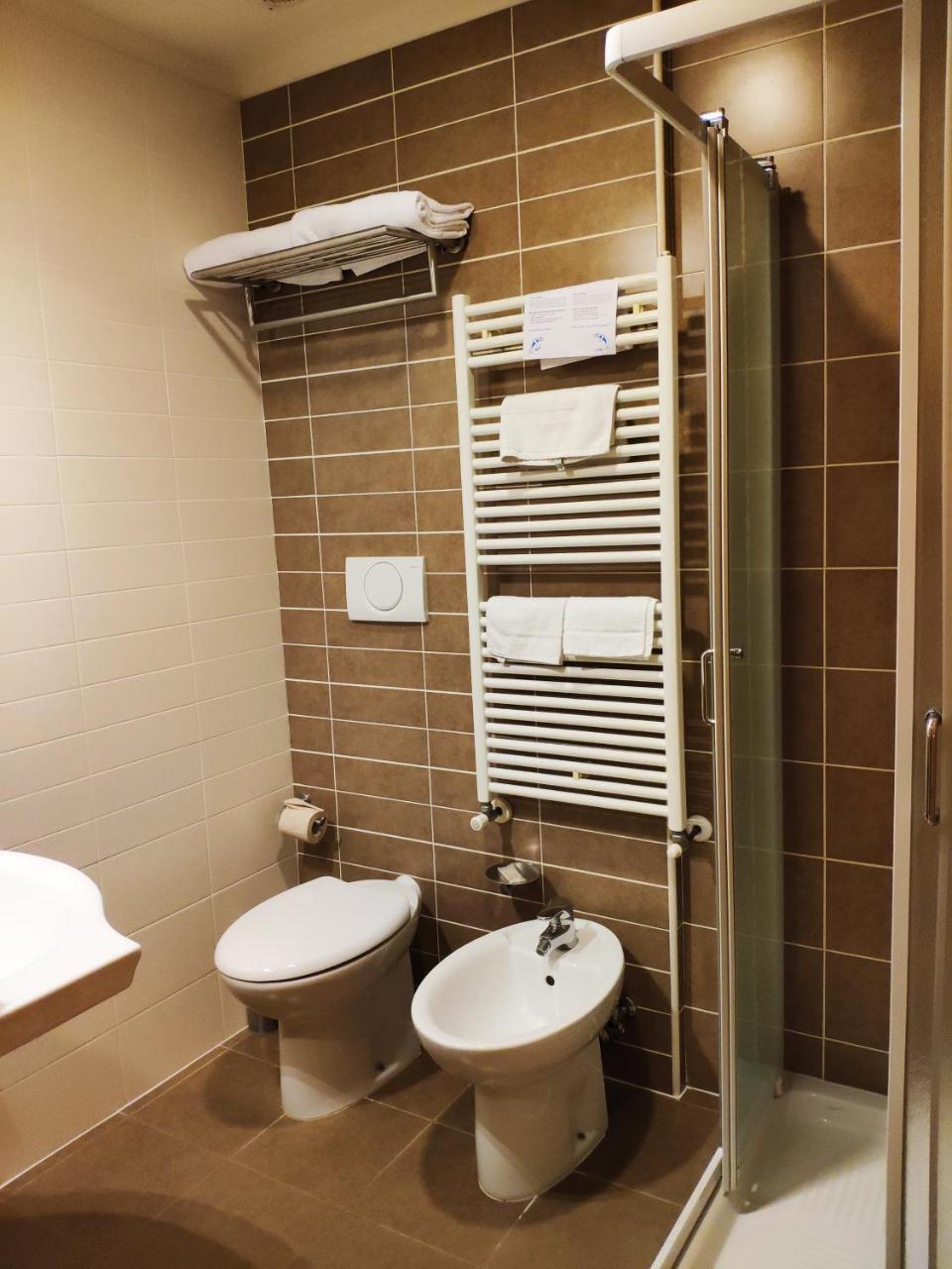 Triple Room Private Bathroom,1713507311:JPEG