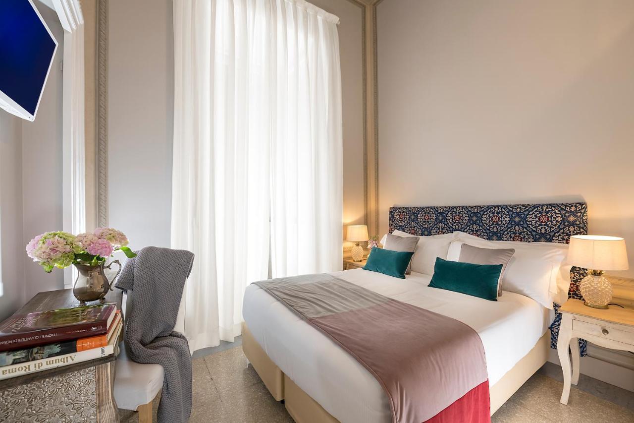 Habitación Doble pequeña con balcón